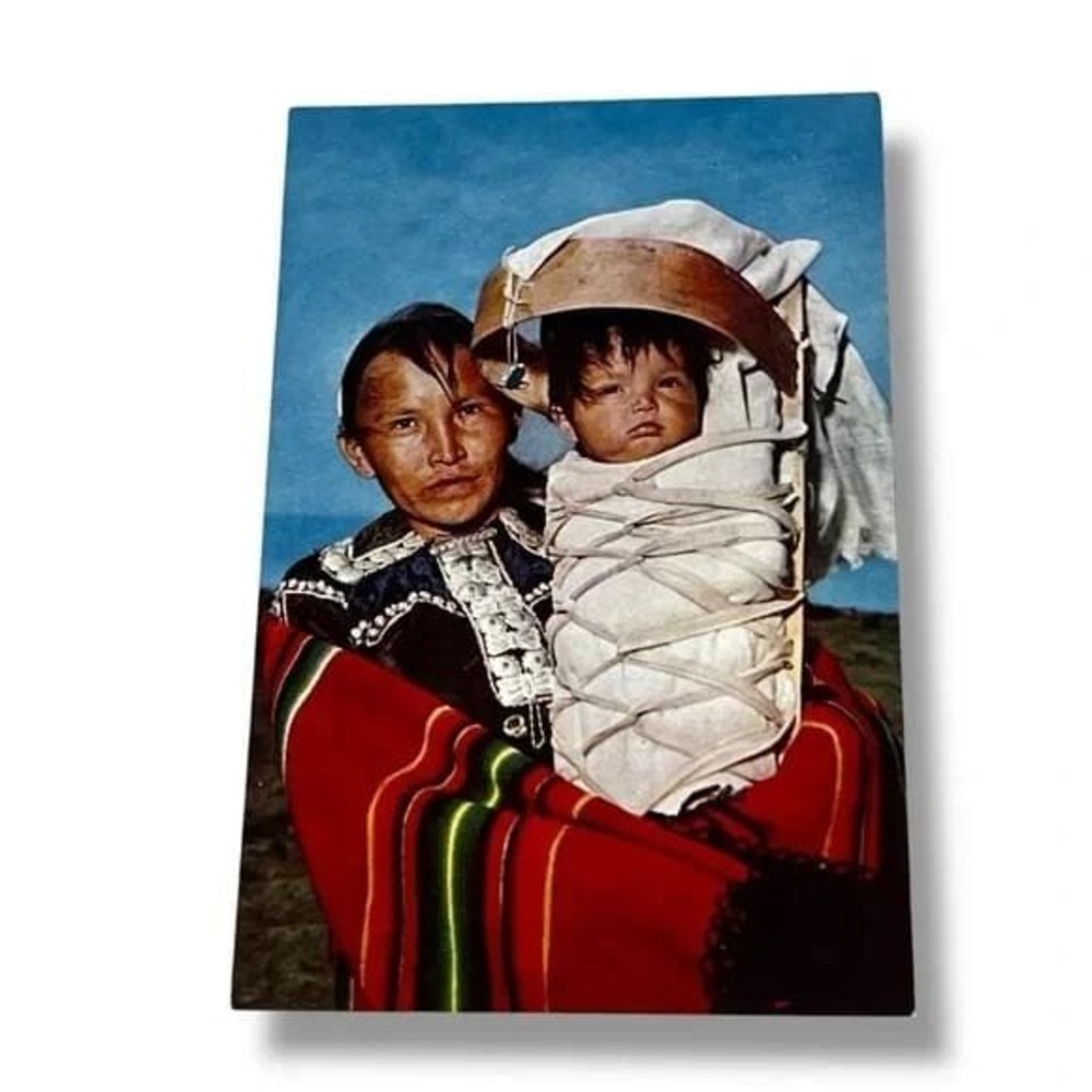Postcard Navajo Mother with Baby Native Americans Chrome Card A407